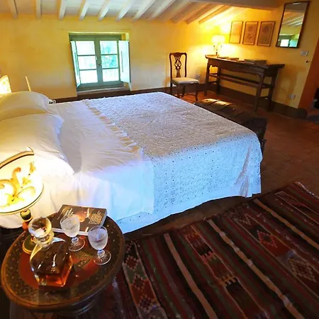 別荘 Montone Sleeps 10 Pool Wifi モントーネ